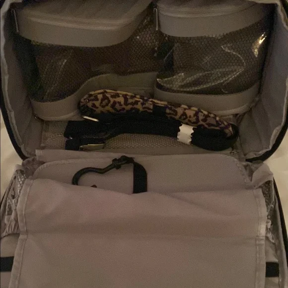 Leopard Print Travel Bag - Picture 4 of 4